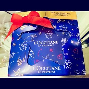 Beautiful gift set . Great gift women’s scent locitine